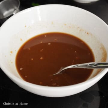In a small bowl, combine regular soy sauce, ketchup, honey, cold water and 1 tablespoon cornstarch until well combined. Set aside.