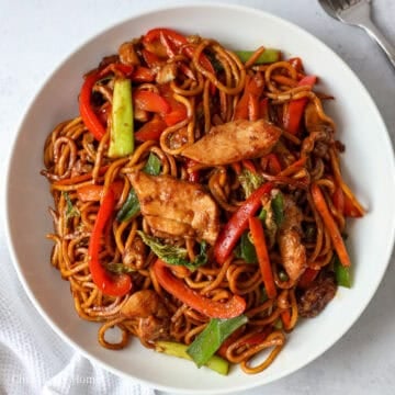 featured image of hoisin chicken noodles