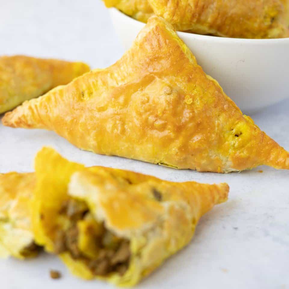 Chinese Curry Beef Puffs