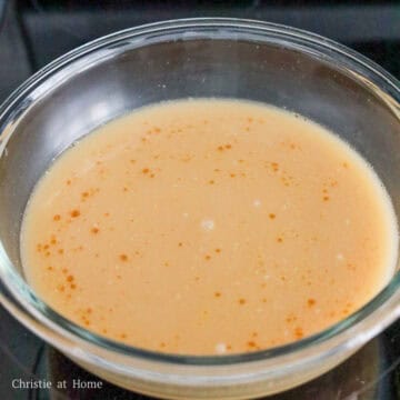 In a small bowl, combine the noodle sauce ingredients as listed above and set aside.