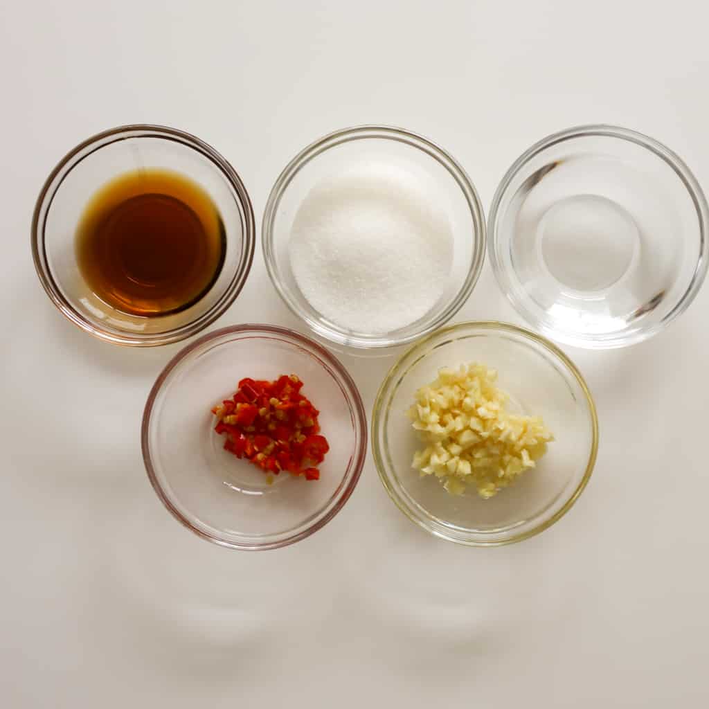 ingredients to make dipping sauce