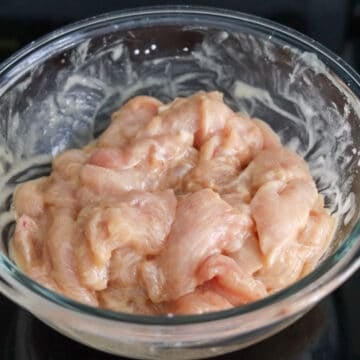 marinate chicken breast with marinade ingredients for 15 minutes