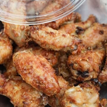 Toss Wings in Lemon Sauce