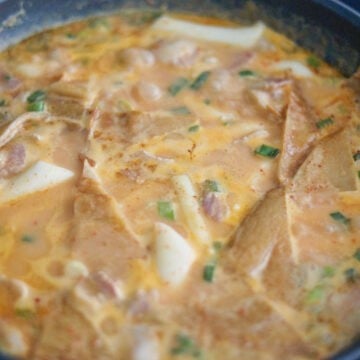 add fish and rice cakes