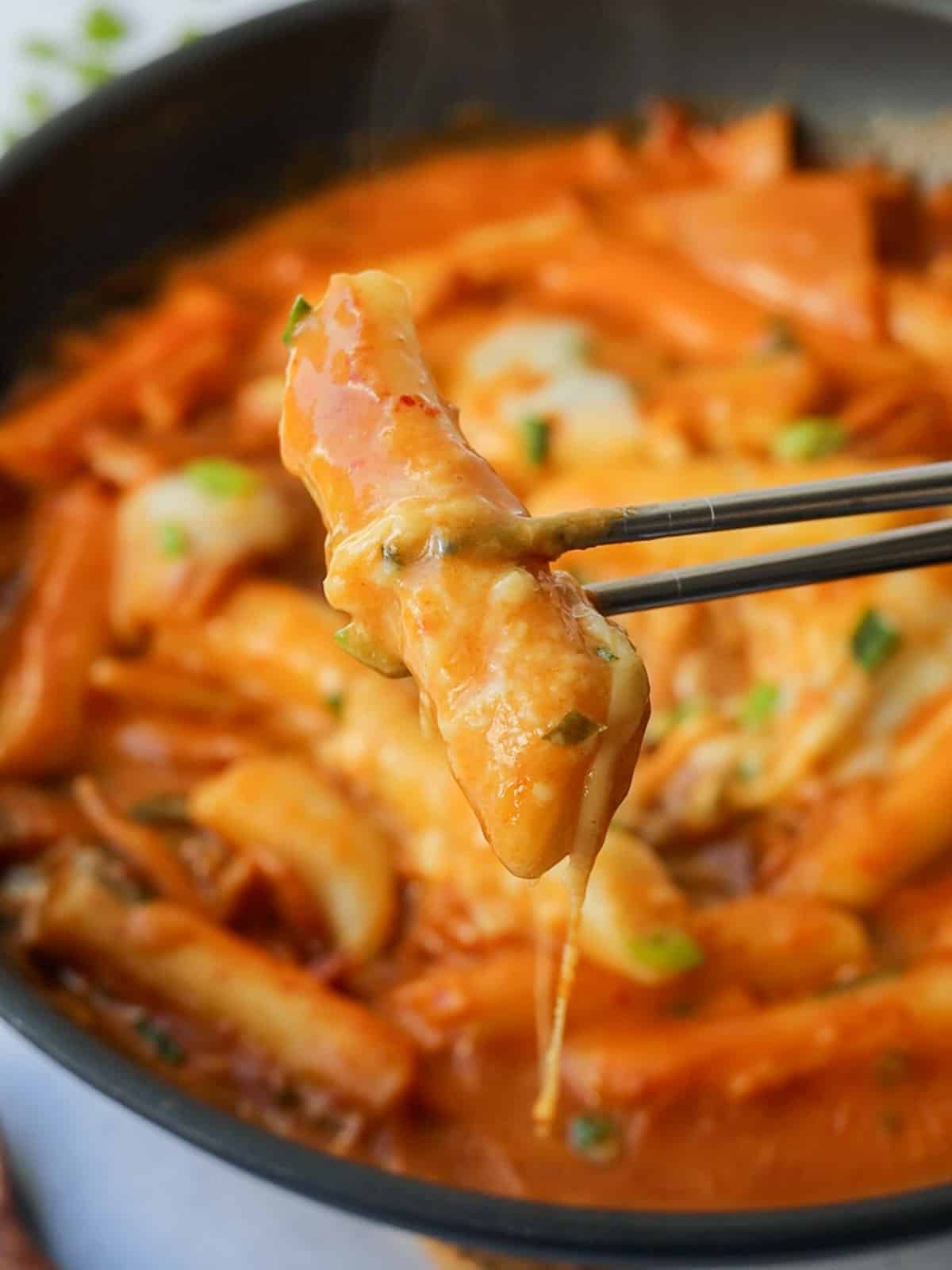 rose tteokbokki