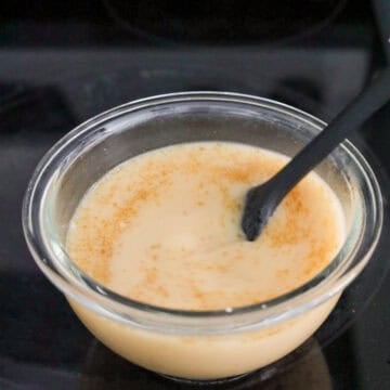 In a small bowl, combine stir-fry sauce ingredients as listed above and mix well. Set aside.