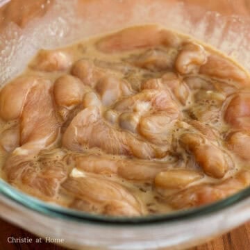Transfer sliced chicken breast into a medium bowl. Marinate chicken pieces with the marinade ingredients as listed above for 15-20 mins at most and don't marinate past this time frame.