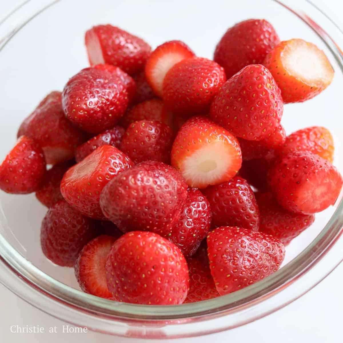 image of ripe strawberries