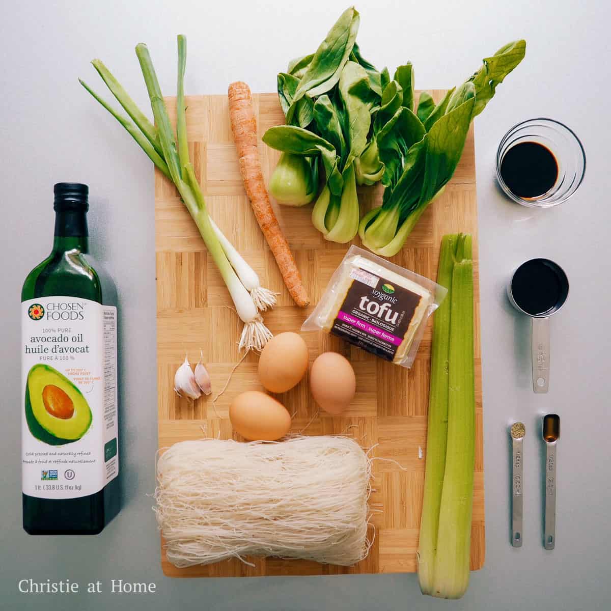 ingredients to make vegetable tofu egg vermicelli