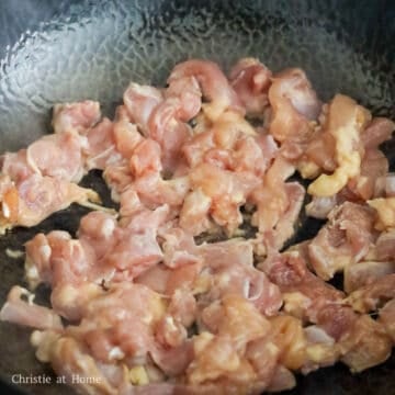 Heat 1 teaspoon or 5 ml vegetable oil on medium-high heat. Fry chicken until 75% cooked.