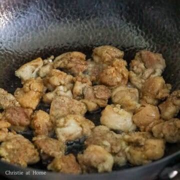 Heat vegetable oil in a large pan on medium heat. Once the oil is hot and shiny, fry chicken for a total of 7-8 minutes until golden and crispy, flipping over halfway.Â