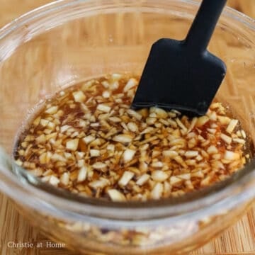 In a small bowl, combine the honey garlic sauce ingredients as listed above, until the honey has dissolved and set aside.