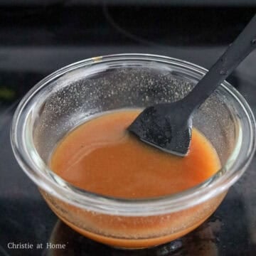 Combine tamarind concentrate, fish sauce, palm sugar and water until sugar has dissolved. Set aside.