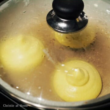 Cover with a lid and let the pancakes steam.