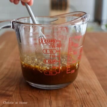 In a small bowl, combine the sauce ingredients as listed above until honey is dissolved. Set aside.