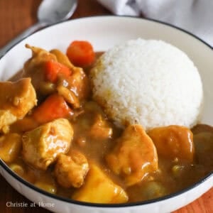 featured imaged of japanese chicken curry